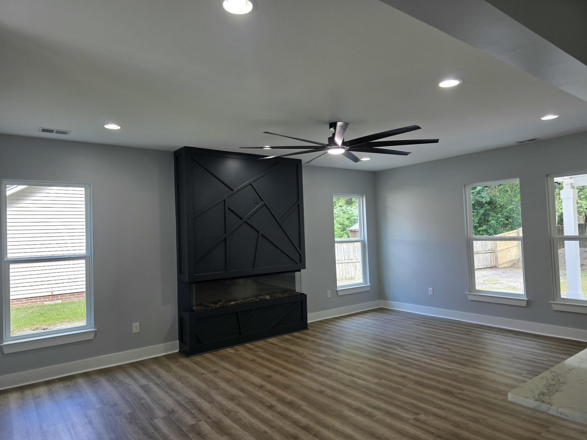 157 Hainsworth Drive Photo 5