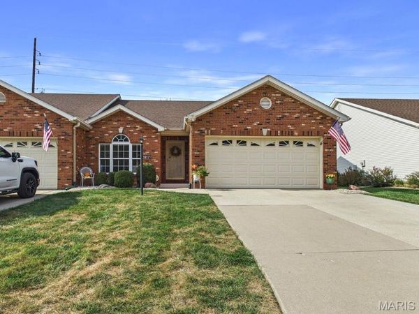 1617 Mont Vista Avenue , Godfrey, IL 62035