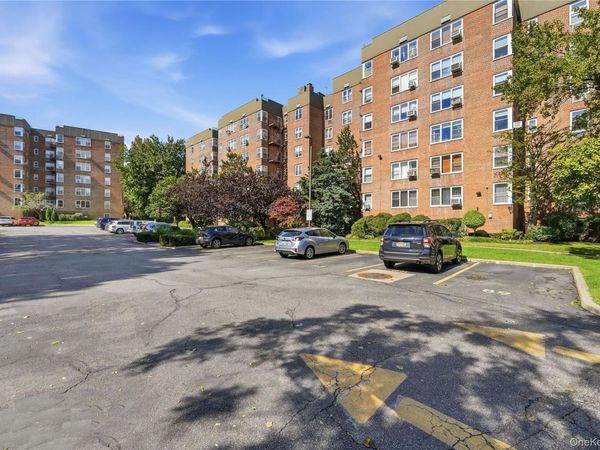 18-40 211th Street , Unit 6B, Bayside, NY 11360