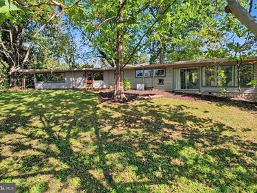4300 MEADOW CREST ROAD, HARRISBURG, PA 17112