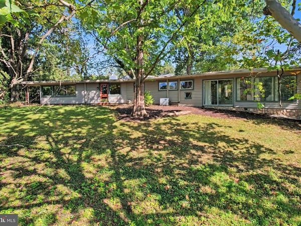 4300 MEADOW CREST ROAD, HARRISBURG, PA 17112