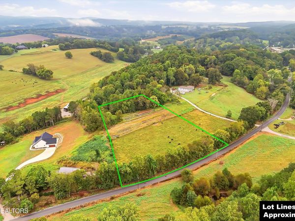 4235 Cave Mill Rd, Maryville, TN 37804
