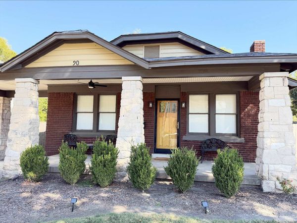 90 N COOPER ST, Memphis, TN 38104