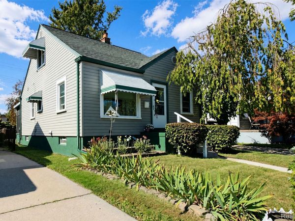 2072 11th Street , Wyandotte, Mi 48192