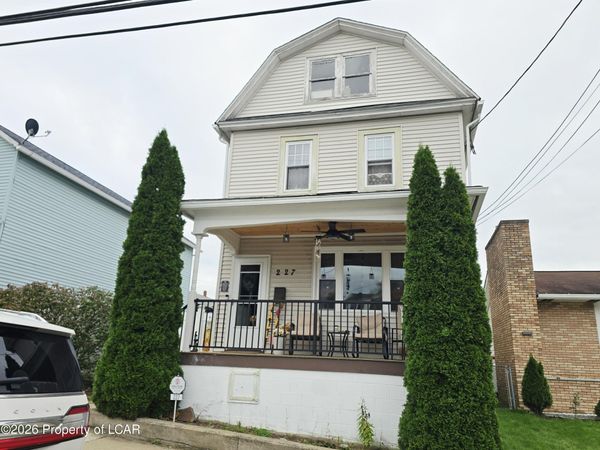 227 W Church Street, Nanticoke, PA 18634
