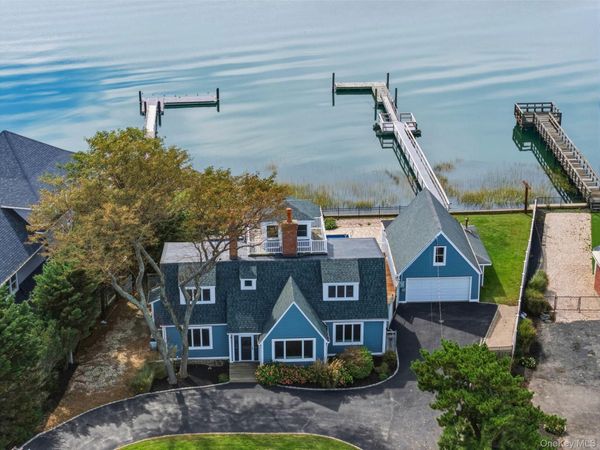 391 Asharoken Avenue , Northport, NY 11768
