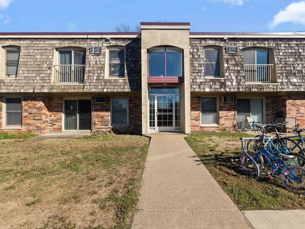 901 11th Avenue S, Unit 5, Hopkins, MN 55343