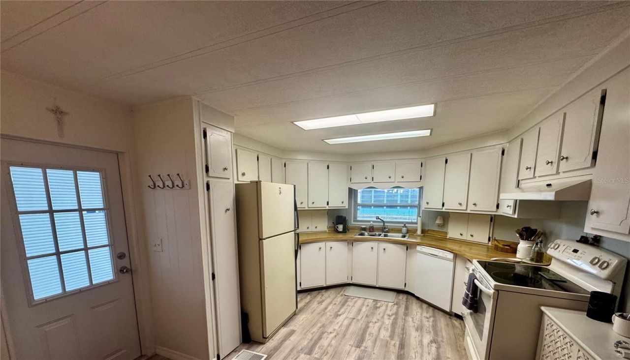 5619 Bayshore Road , Unit 240, Palmetto, FL 34221 Photo