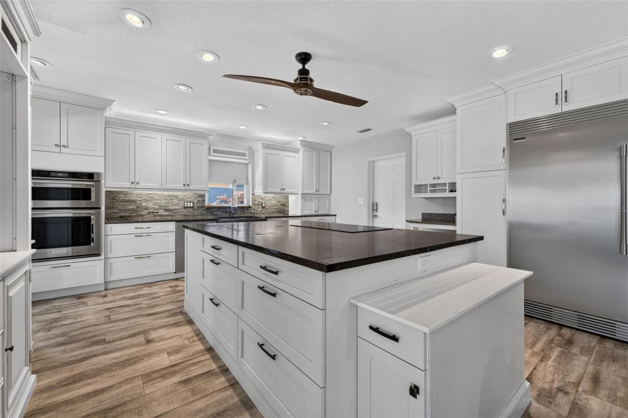 2480 E Bay Isle Drive Se, Saint Petersburg, FL 33705 Photo