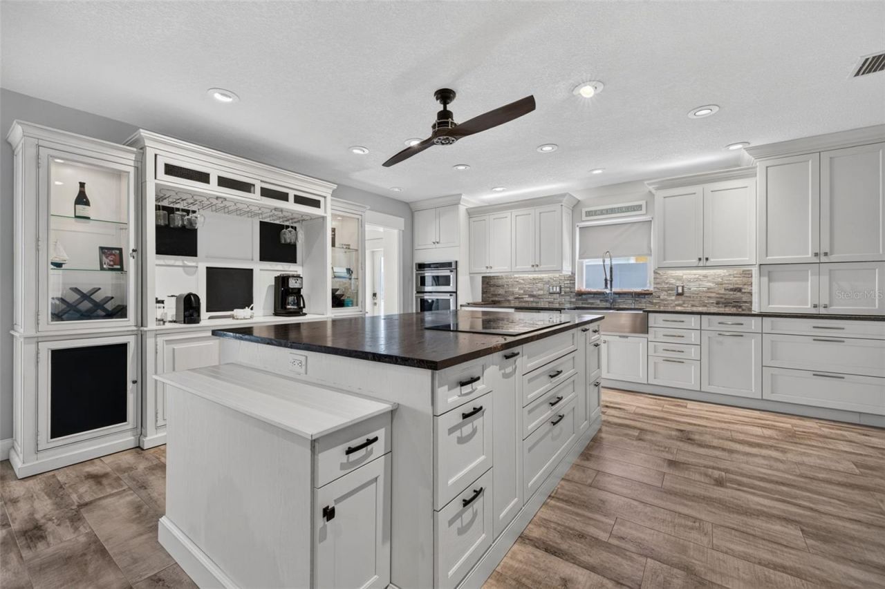 2480 E Bay Isle Drive Se, Saint Petersburg, FL 33705 Photo