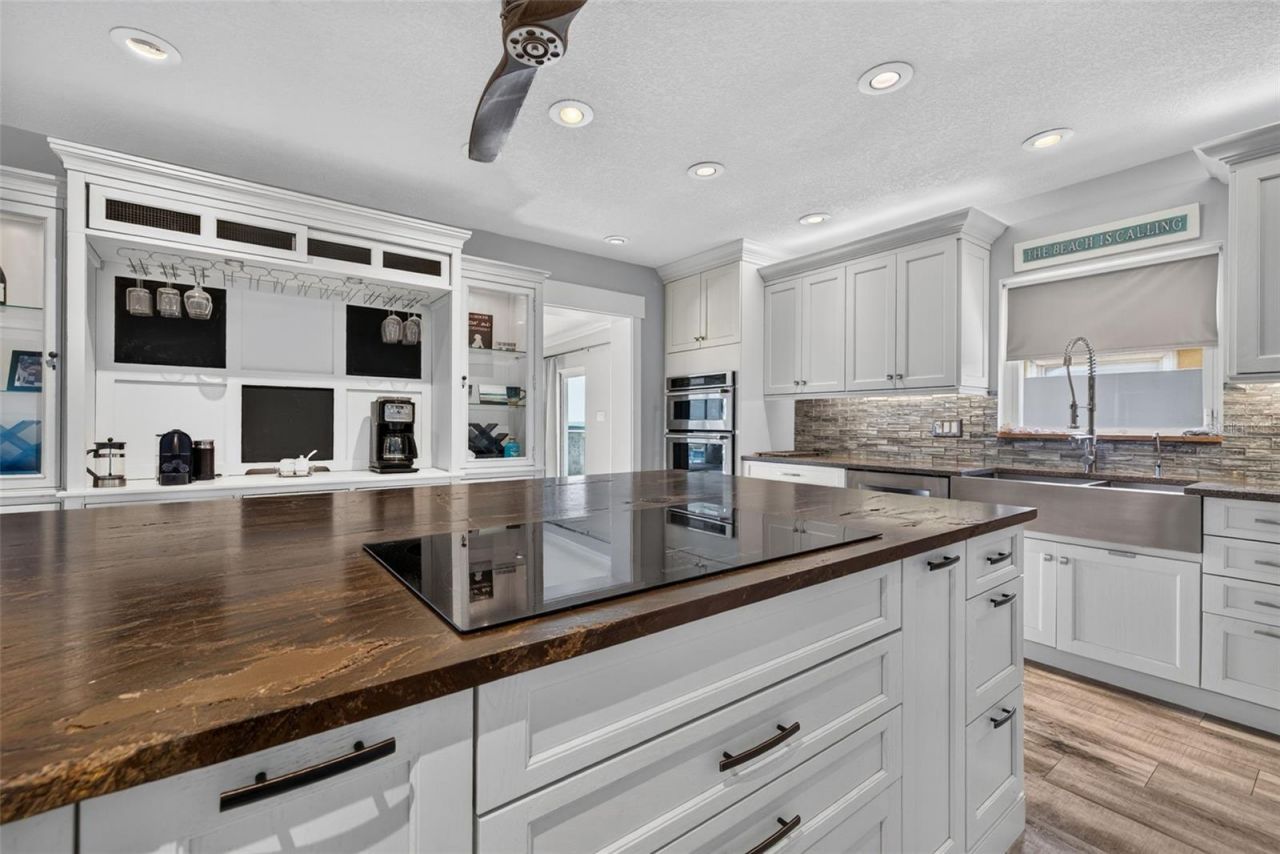 2480 E Bay Isle Drive Se, Saint Petersburg, FL 33705 Photo