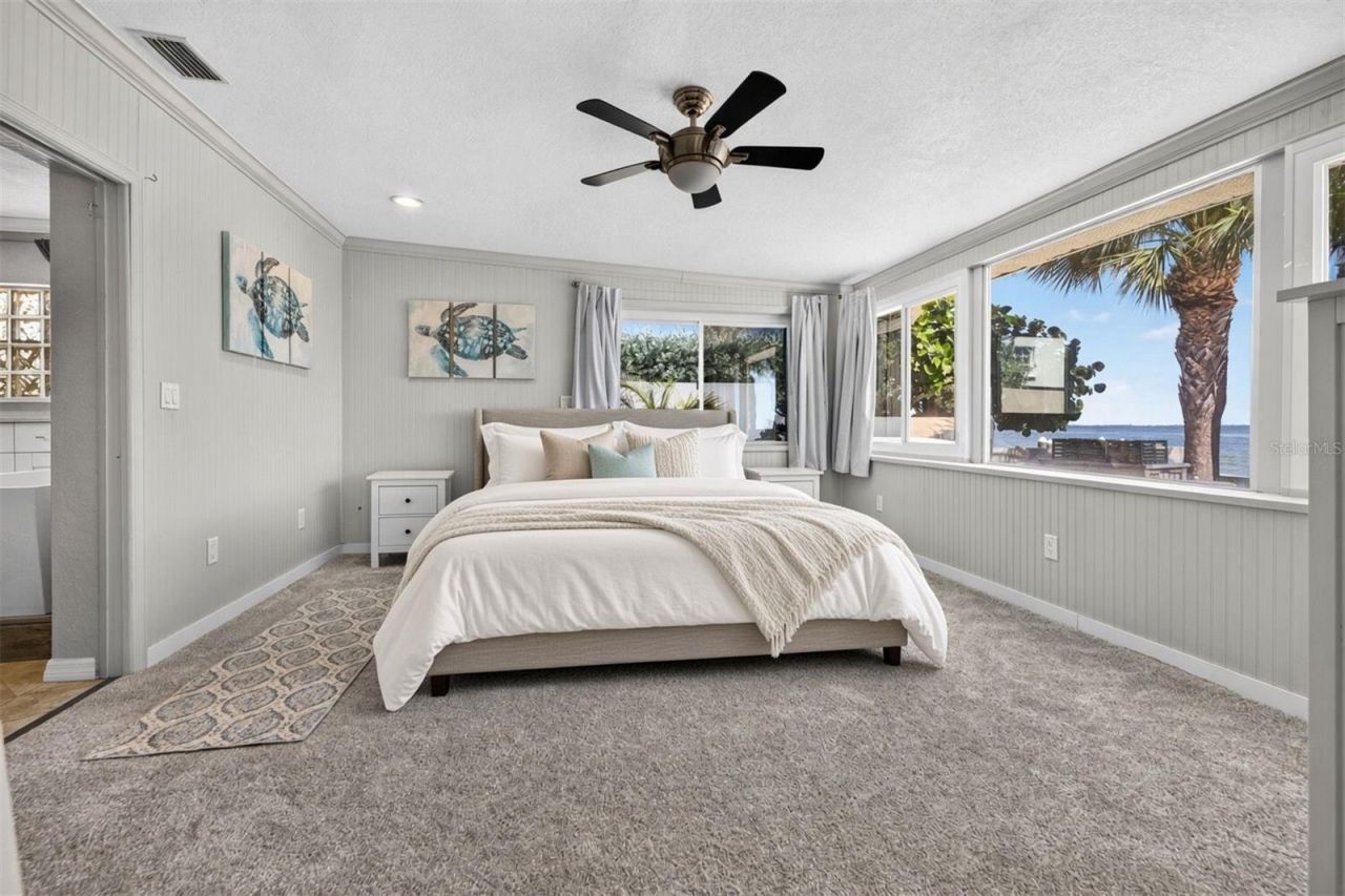 2480 E Bay Isle Drive Se, Saint Petersburg, FL 33705 Photo