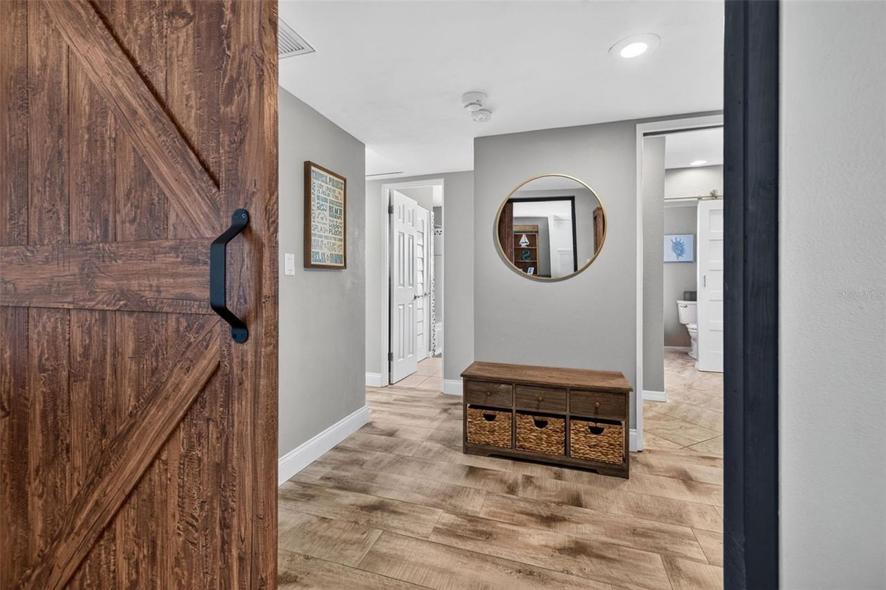 2480 E Bay Isle Drive Se, Saint Petersburg, FL 33705 Photo