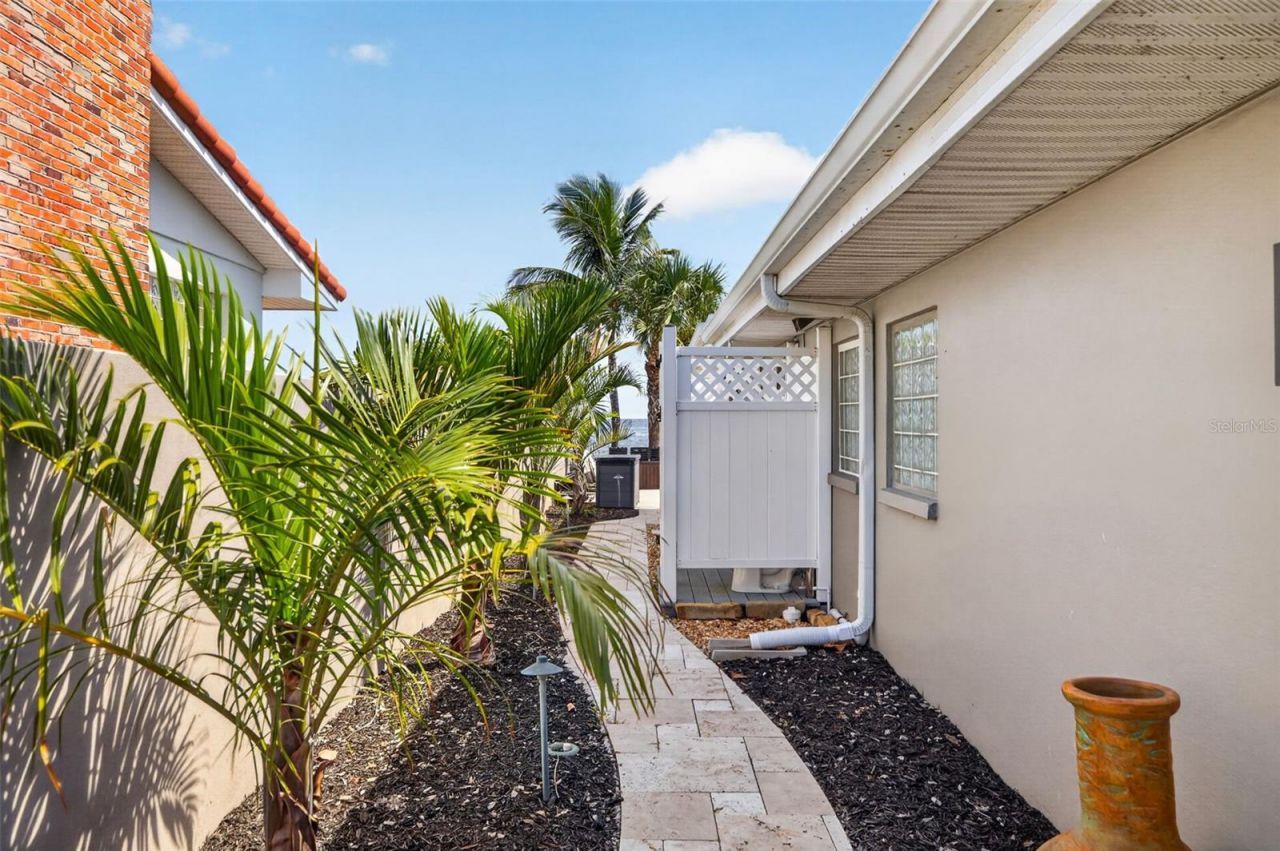 2480 E Bay Isle Drive Se, Saint Petersburg, FL 33705 Photo