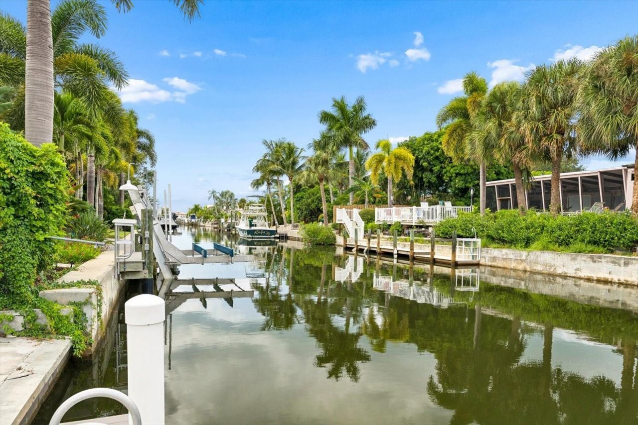 1741 Stanford Lane, Sarasota, FL 34231 Photo