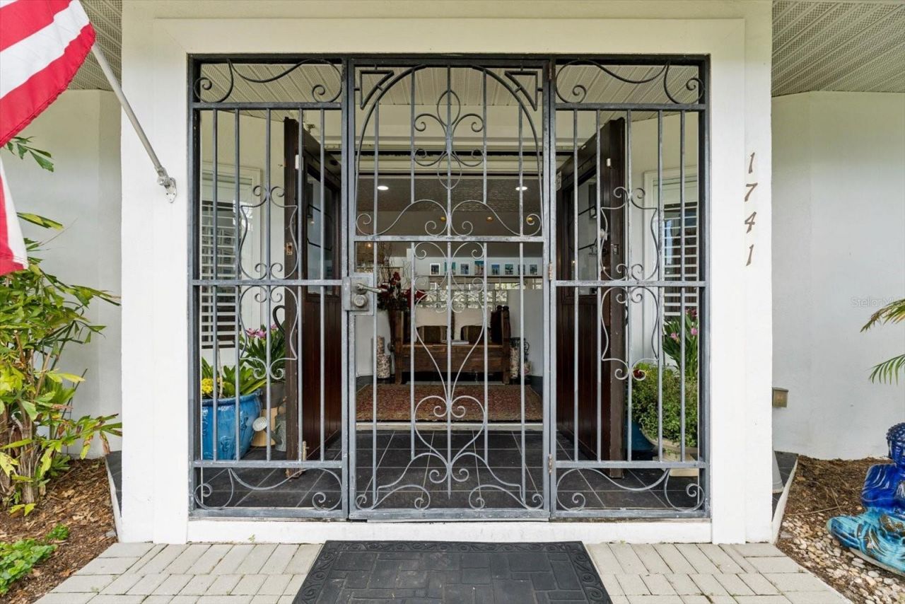 1741 Stanford Lane, Sarasota, FL 34231 Photo