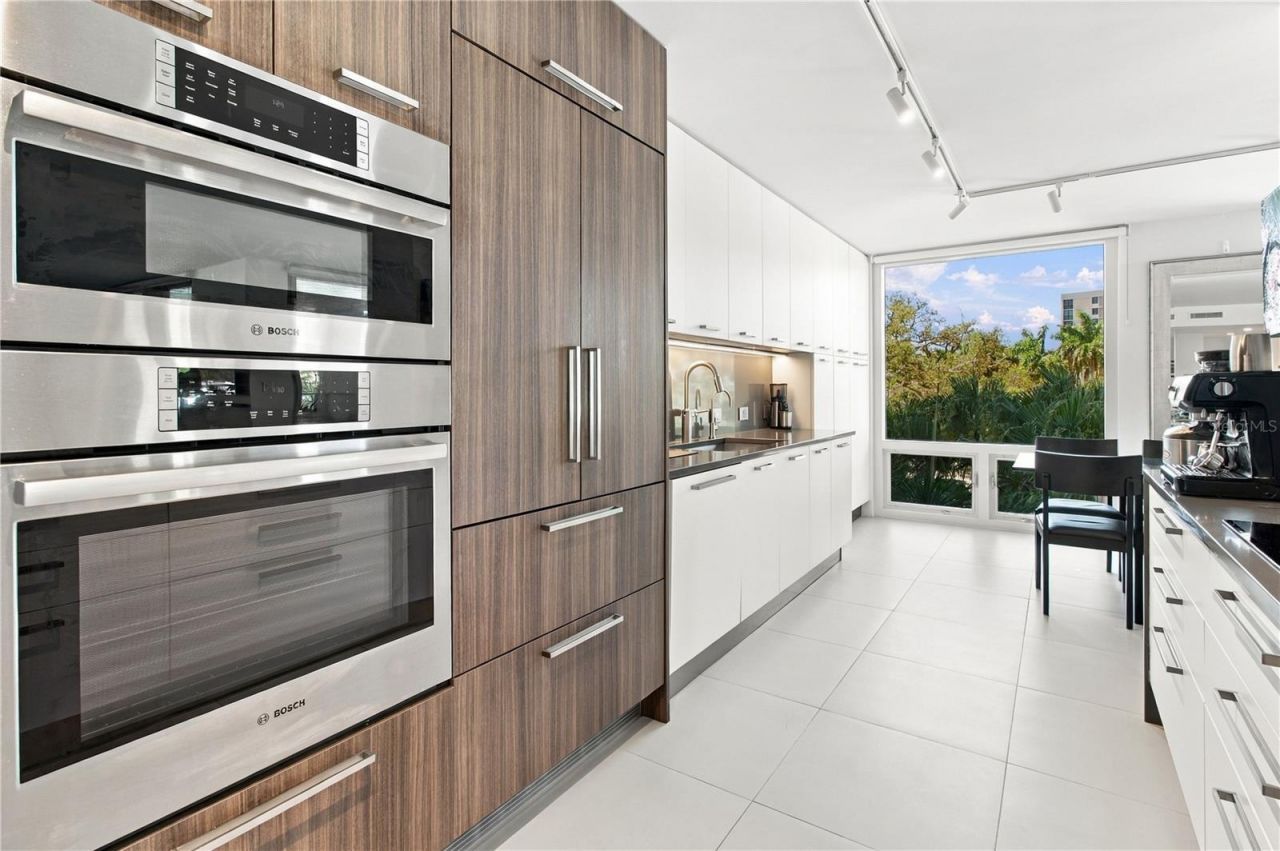 1111 N Gulfstream Avenue , Unit 3D, Sarasota, FL 34236 Photo