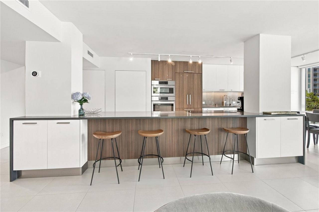 1111 N Gulfstream Avenue , Unit 3D, Sarasota, FL 34236 Photo