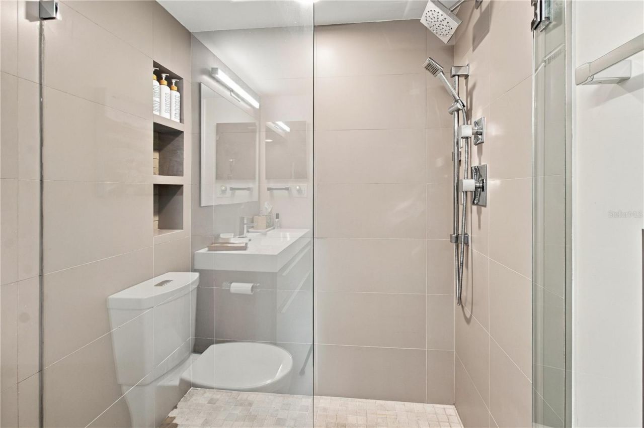 1111 N Gulfstream Avenue , Unit 3D, Sarasota, FL 34236 Photo