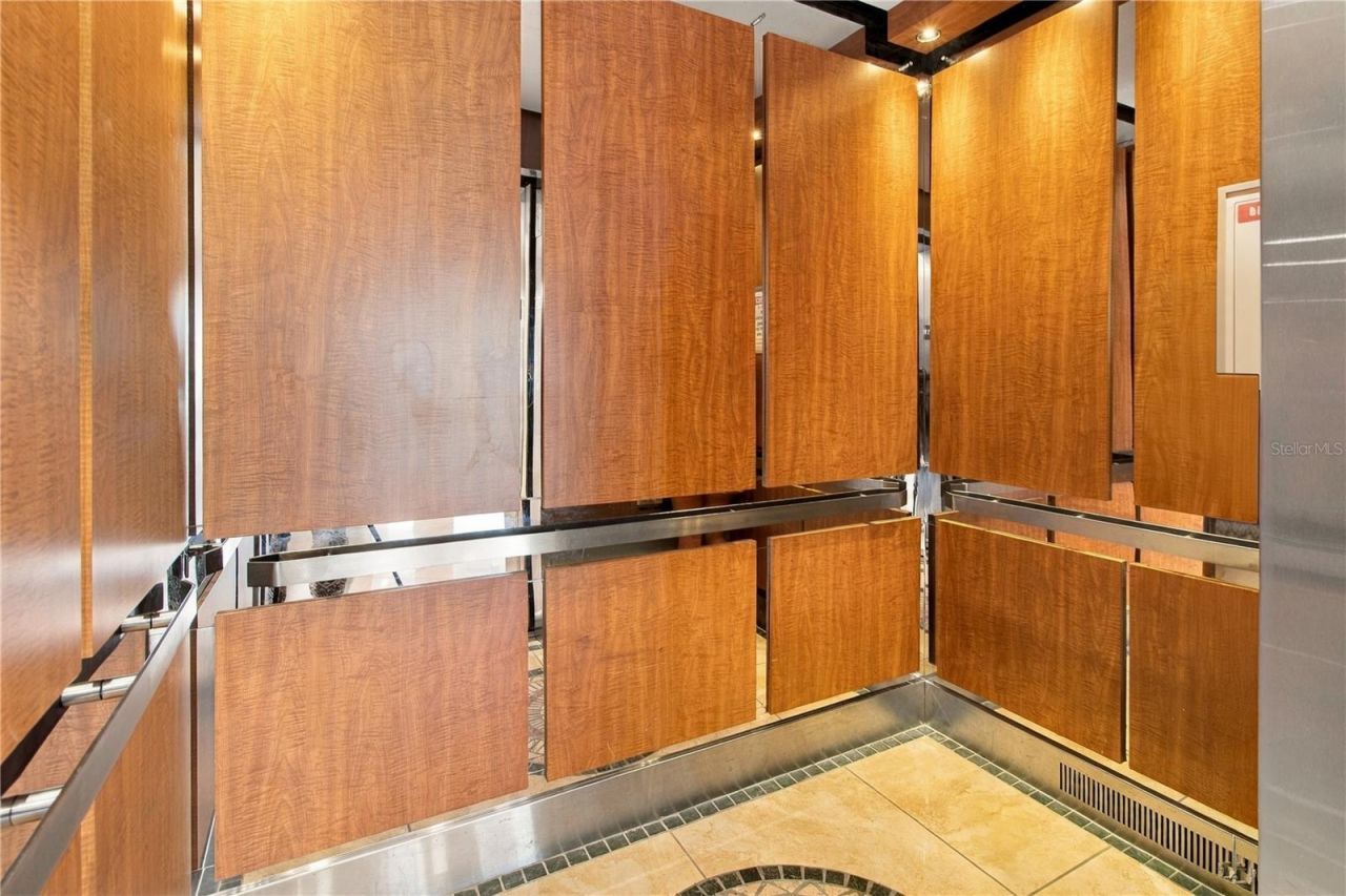 1111 N Gulfstream Avenue , Unit 3D, Sarasota, FL 34236 Photo