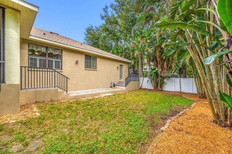 114 Irwin St E, Safety Harbor, FL 34695 Photo
