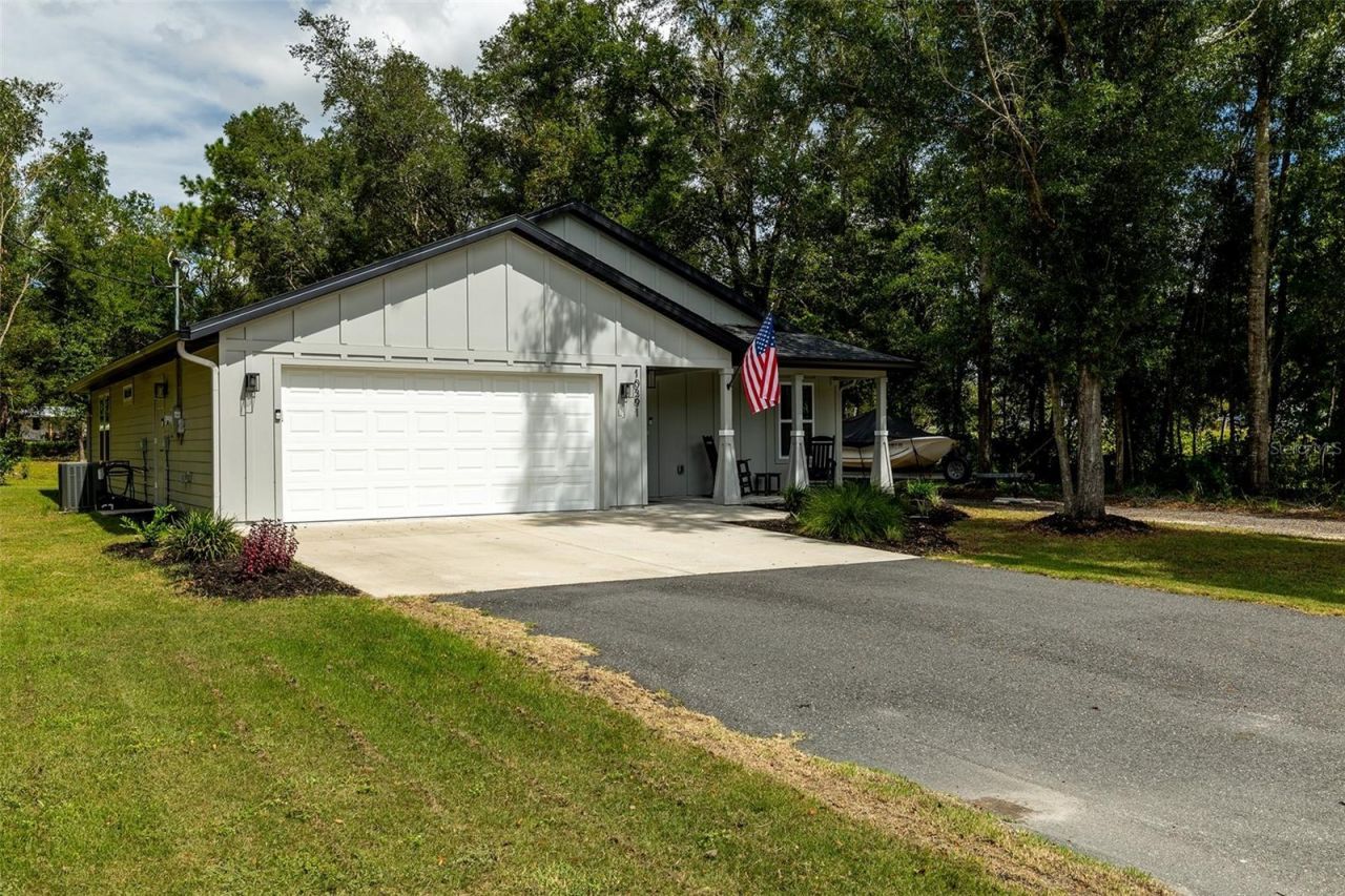 10391 NE 72nd Street , Bronson, FL 32621 Photo