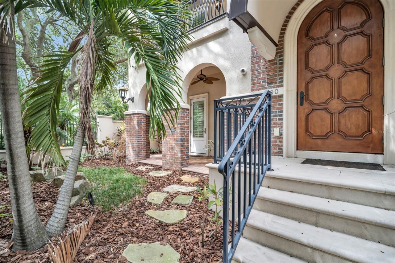 500 Beach Drive Ne, Saint Petersburg, FL 33701 Photo