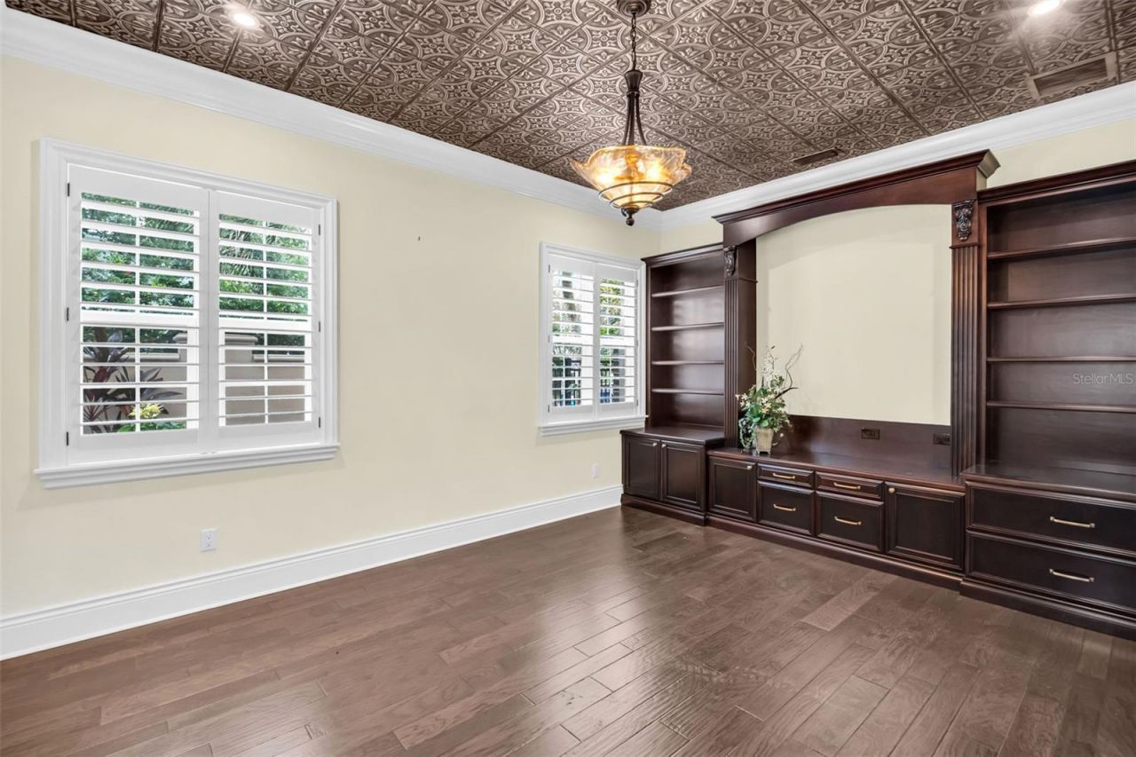 500 Beach Drive Ne, Saint Petersburg, FL 33701 Photo