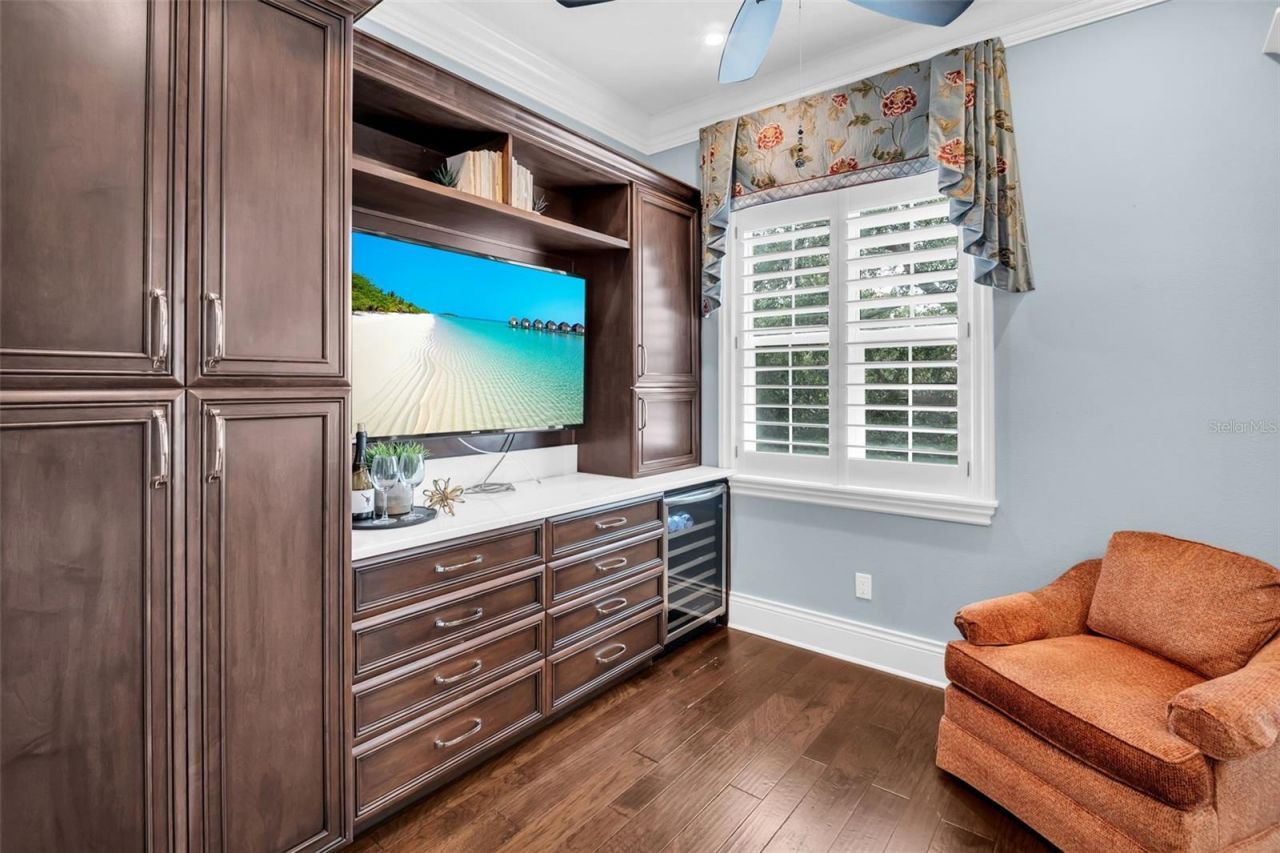 500 Beach Drive Ne, Saint Petersburg, FL 33701 Photo