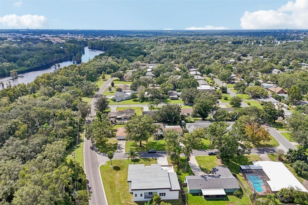 806 Lamont Place , Temple Terrace, FL 33617 Photo