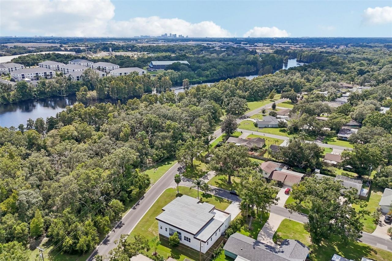 806 Lamont Place , Temple Terrace, FL 33617 Photo