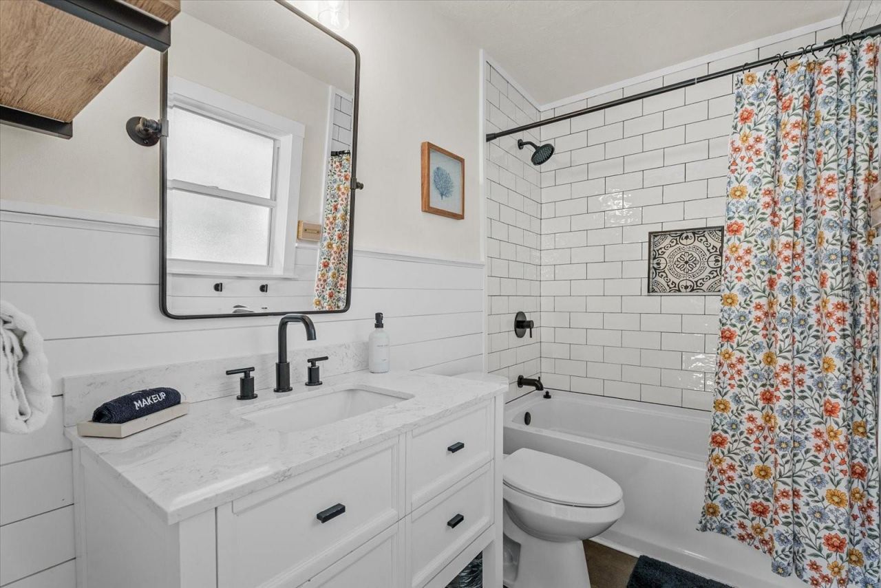 5206 7th Avenue Drive W, Bradenton, FL 34209 Photo