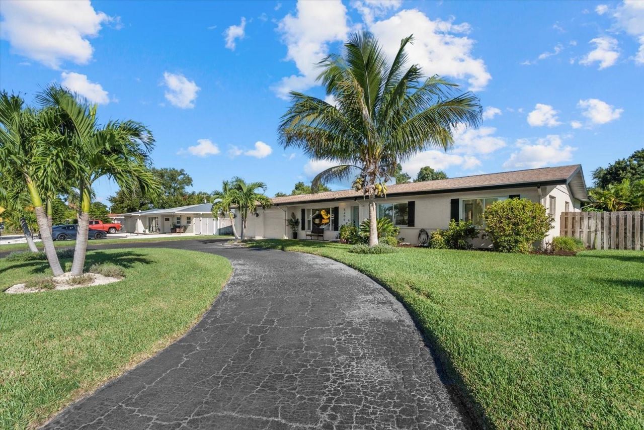 5206 7th Avenue Drive W, Bradenton, FL 34209 Photo