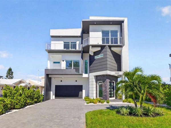 10209 GULF BOULEVARD , TREASURE ISLAND, FL 33706