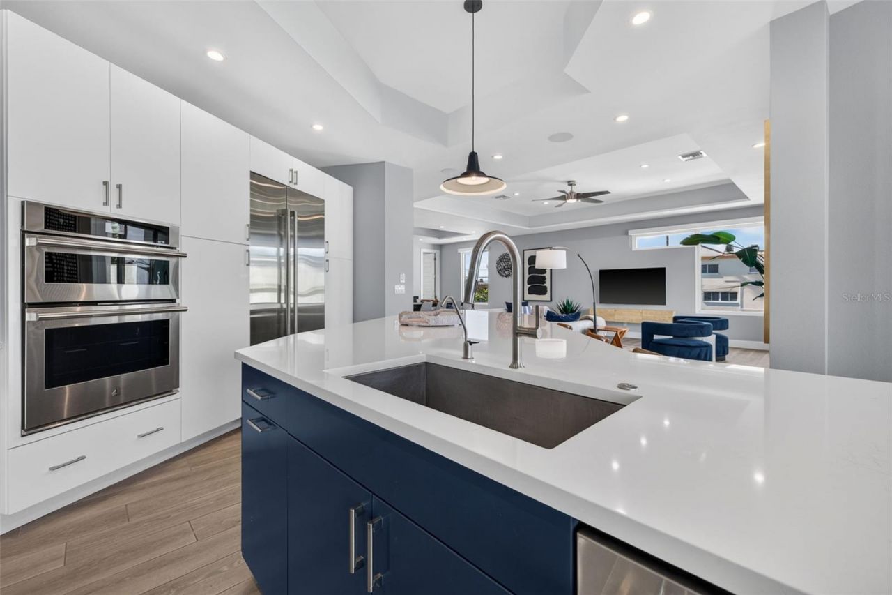 10209 Gulf Boulevard, Treasure Island, FL 33706 Photo