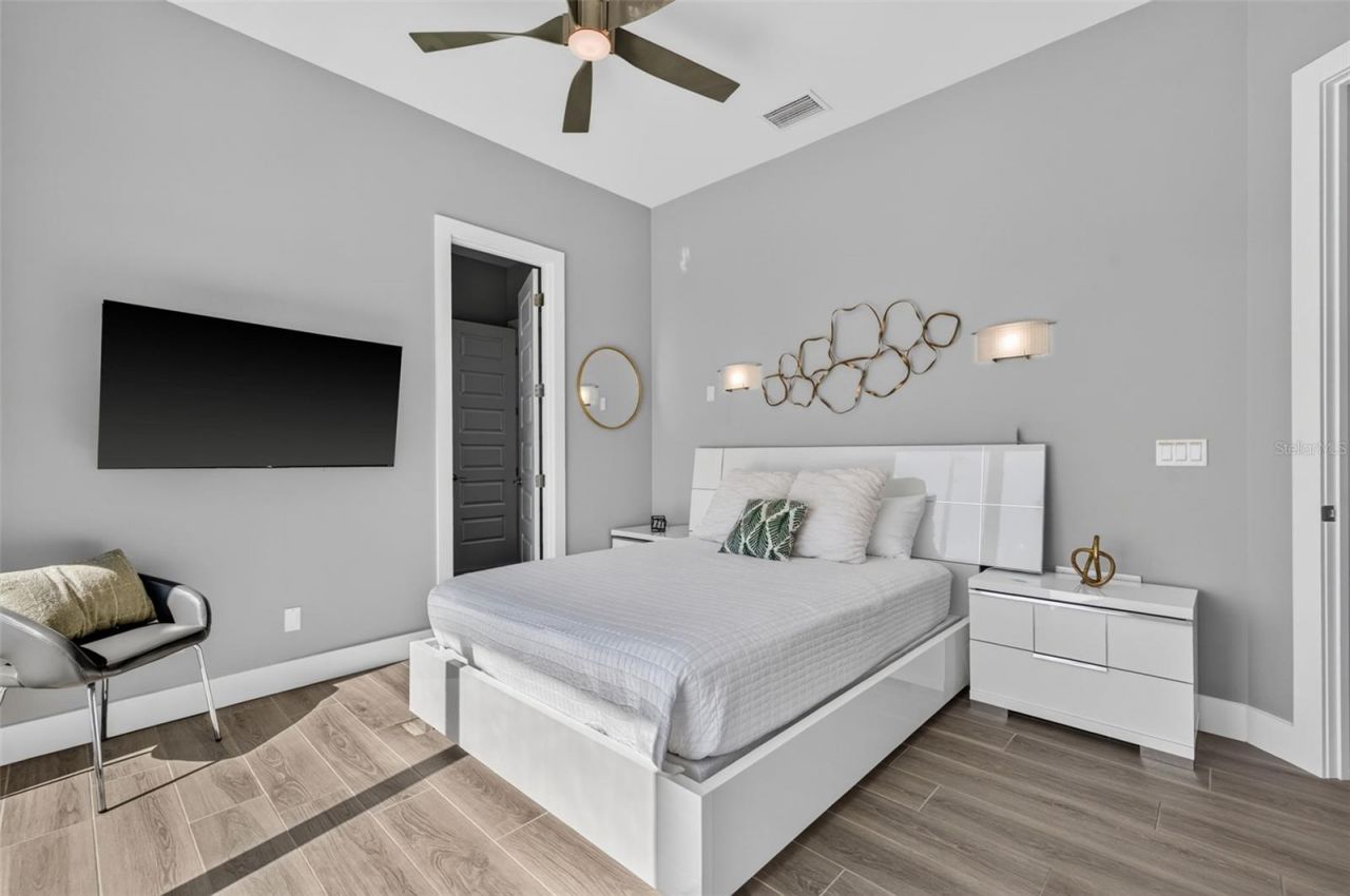 10209 Gulf Boulevard, Treasure Island, FL 33706 Photo