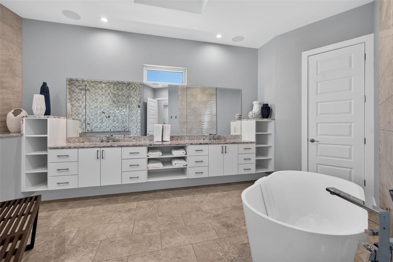 10209 Gulf Boulevard, Treasure Island, FL 33706 Photo