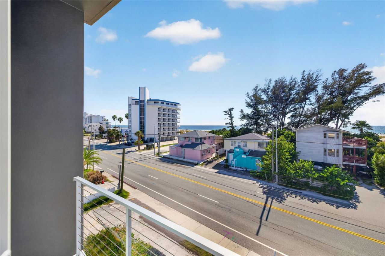 10209 Gulf Boulevard, Treasure Island, FL 33706 Photo
