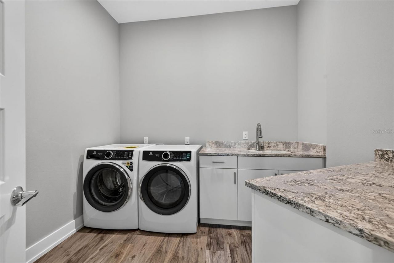 10209 Gulf Boulevard, Treasure Island, FL 33706 Photo