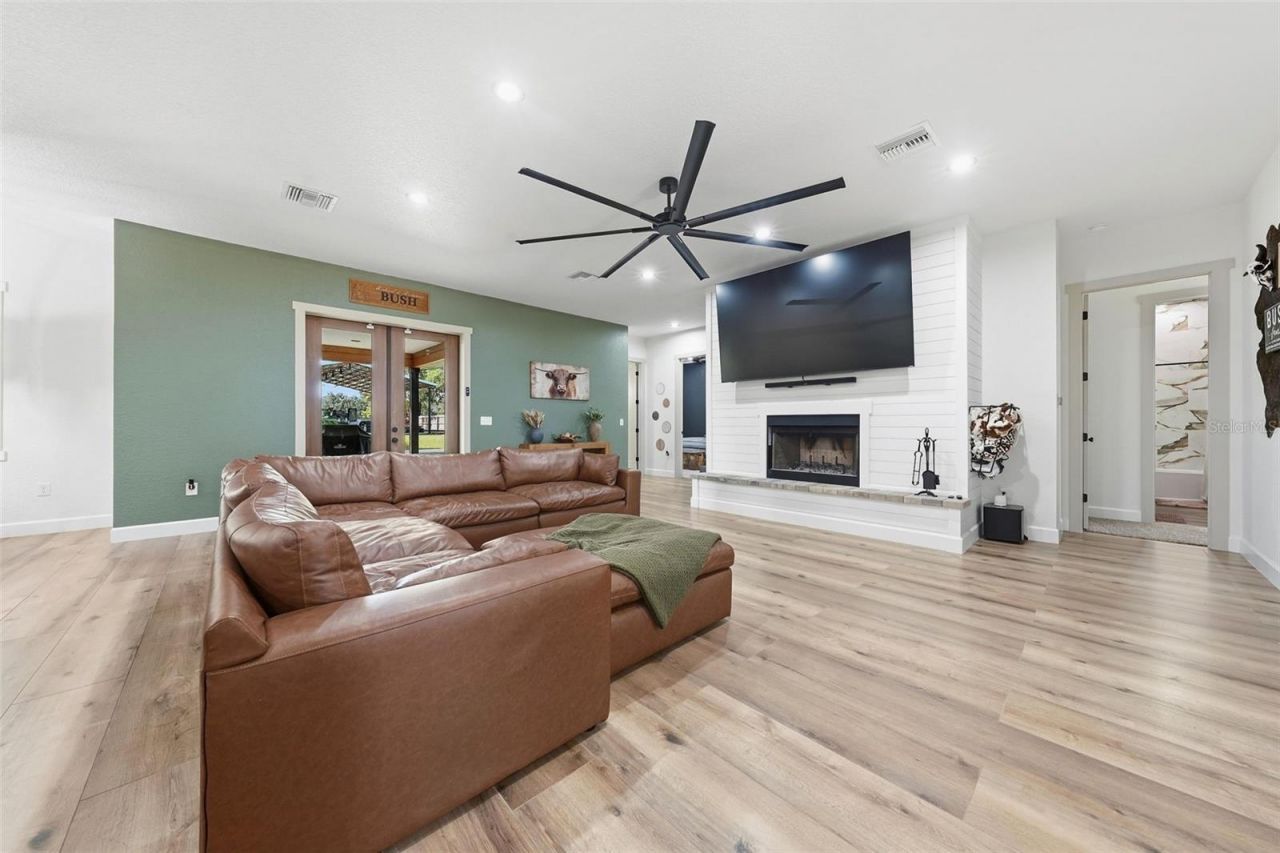 19106 Clayton Trail, Altoona, FL 32702 Photo