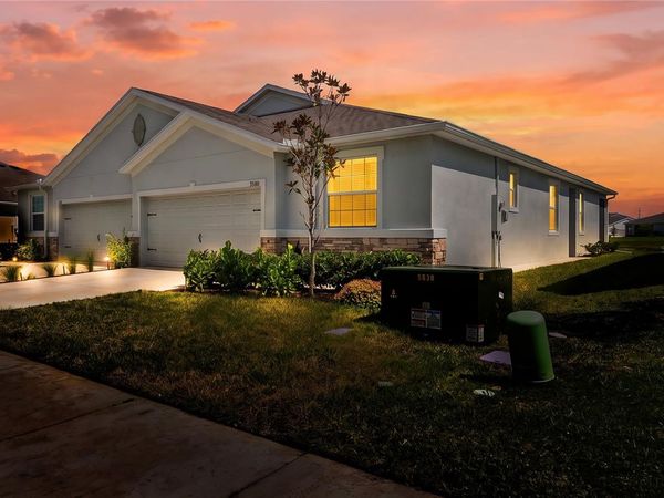 8580 BOLD CYPRESS LANE, WESLEY CHAPEL, FL 33545