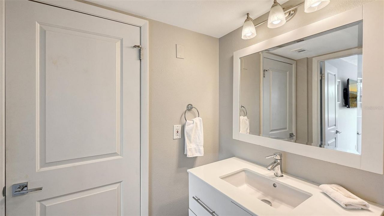 5855 Midnight Pass Road, Unit 221, Sarasota, FL 34242 Photo