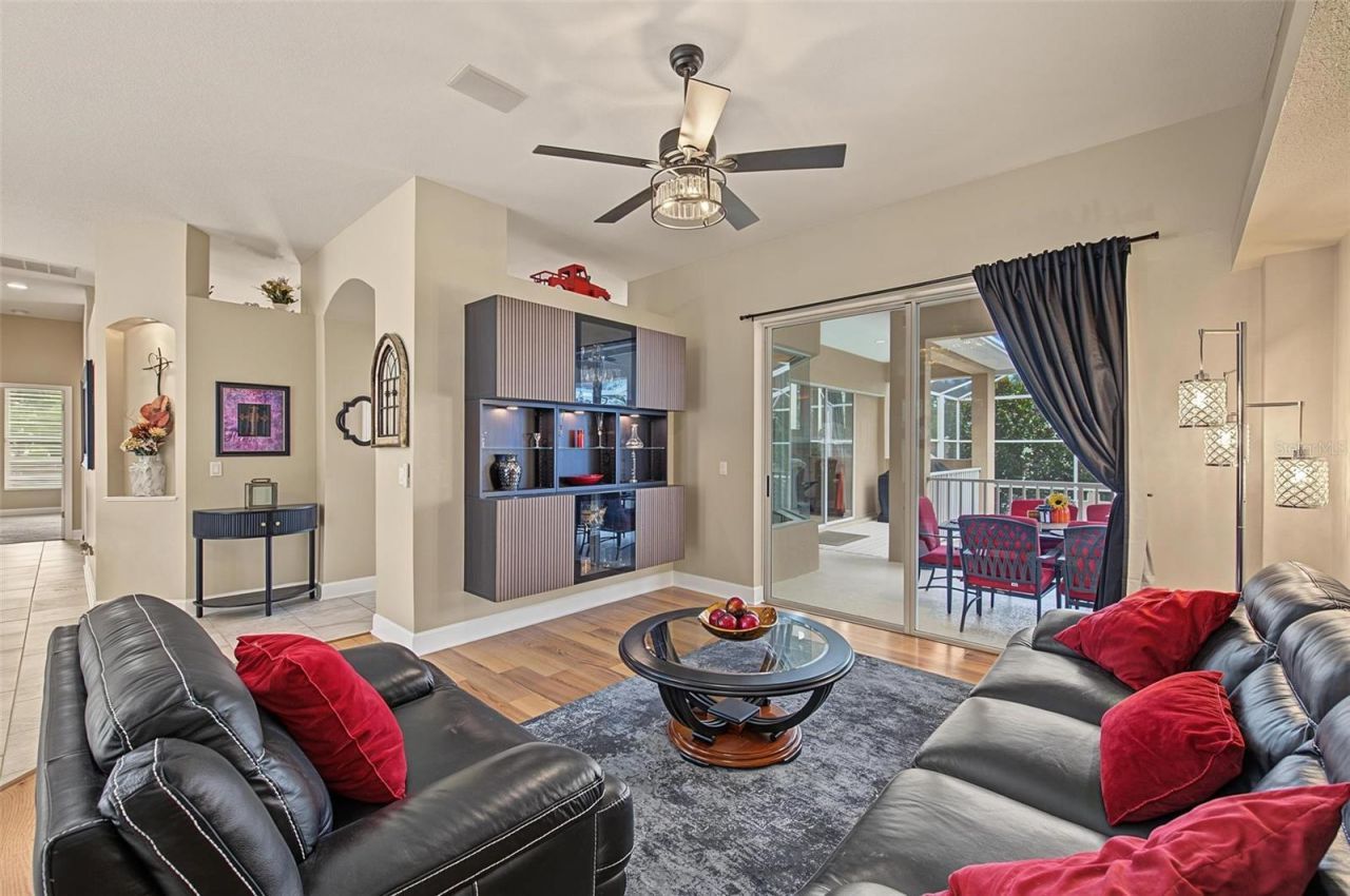 5109 Sylvan Oaks Drive, Valrico, FL 33596 Photo