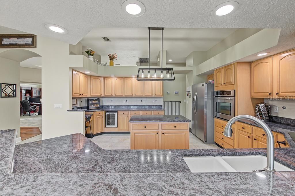 5109 Sylvan Oaks Drive, Valrico, FL 33596 Photo