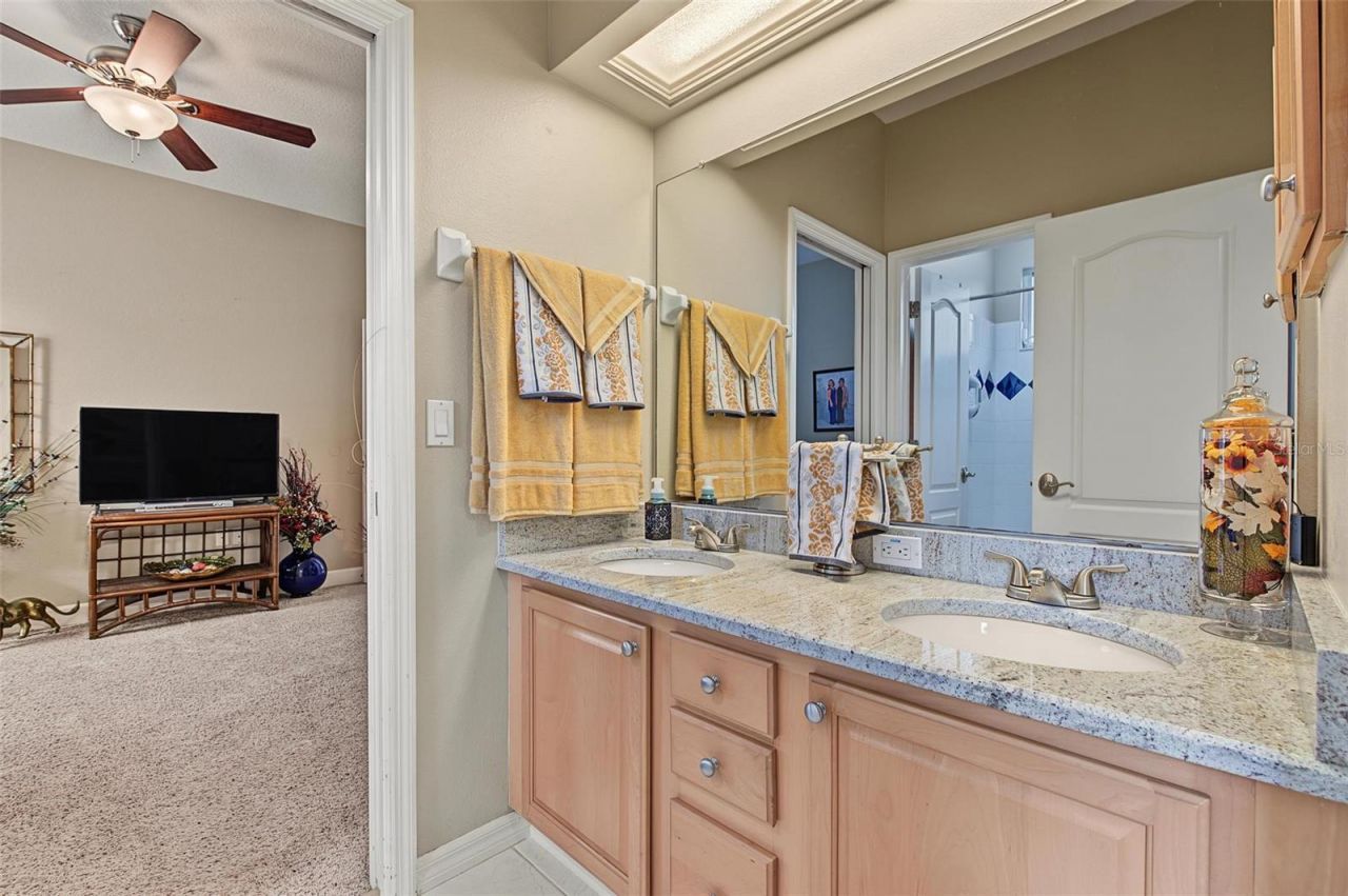 5109 Sylvan Oaks Drive, Valrico, FL 33596 Photo