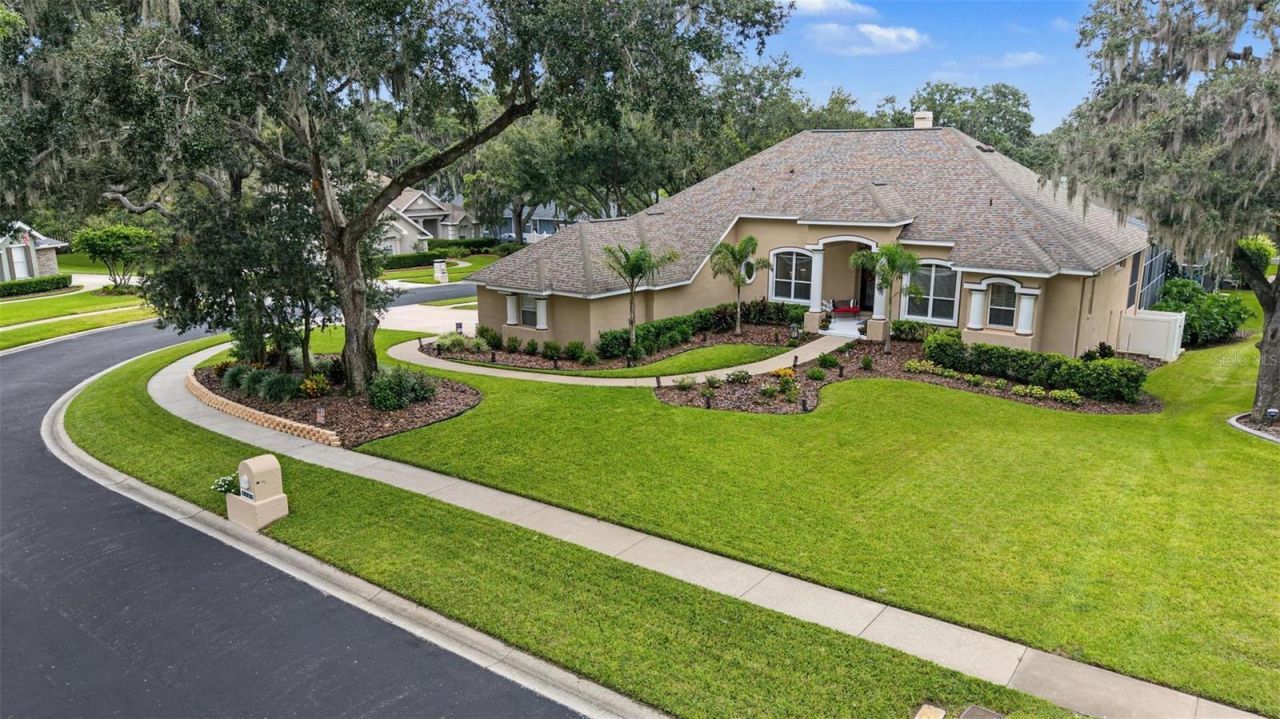 5109 Sylvan Oaks Drive, Valrico, FL 33596 Photo