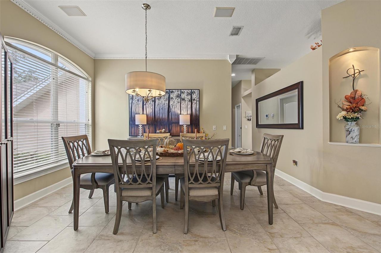 5109 Sylvan Oaks Drive, Valrico, FL 33596 Photo