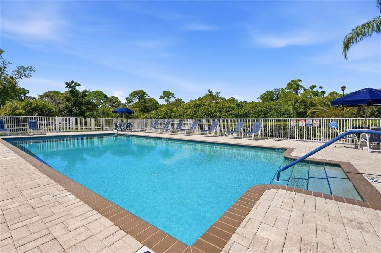111 Woodbridge Drive , Unit 204, Venice, FL 34293 Photo