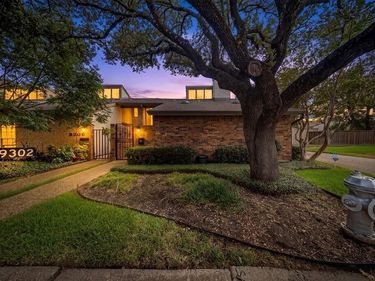 9302 Chimney Sweep Lane, Dallas, TX 75243