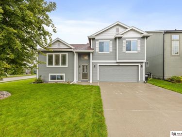 8802 N 160th Street, Bennington, NE 68007